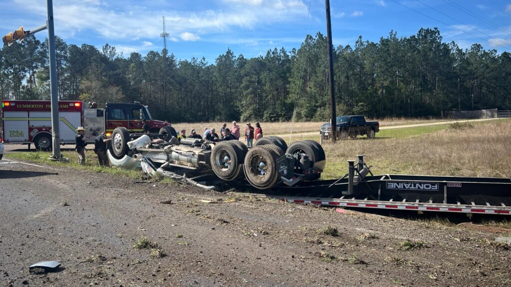 flatbed overturned