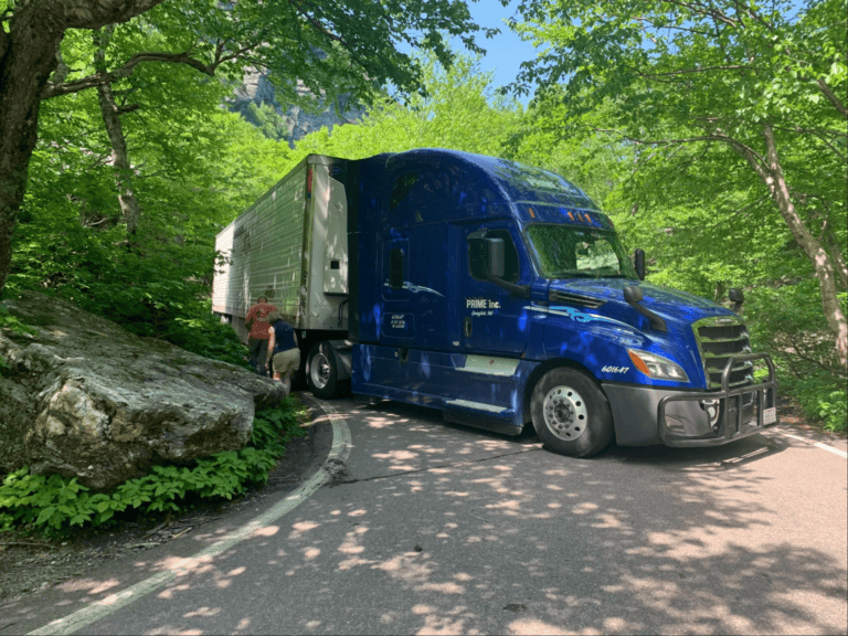 Vermont Senate Unanimously Passes Bill Raising Fines From $2,000 to $20,000 for Trucks That Get Stuck in Smuggler’s Notch — Bill Heads to House